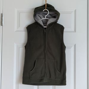 NWT Kids Fleece Vest Sz 7